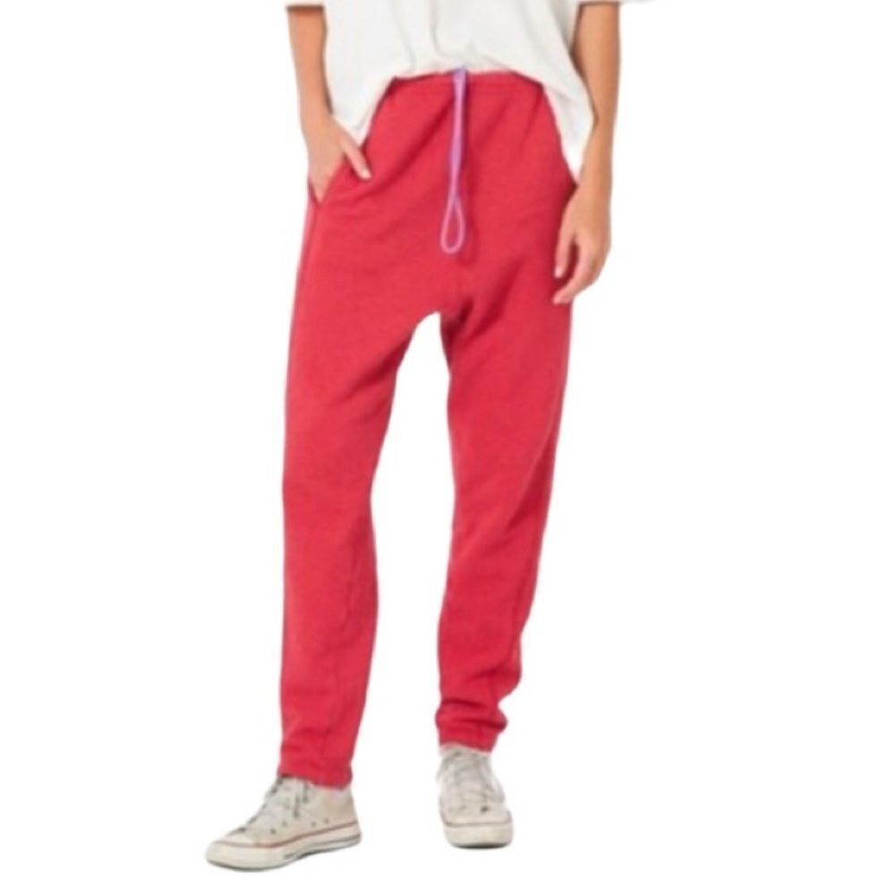 Xirena Crosby Sweatpants in faded red Medium